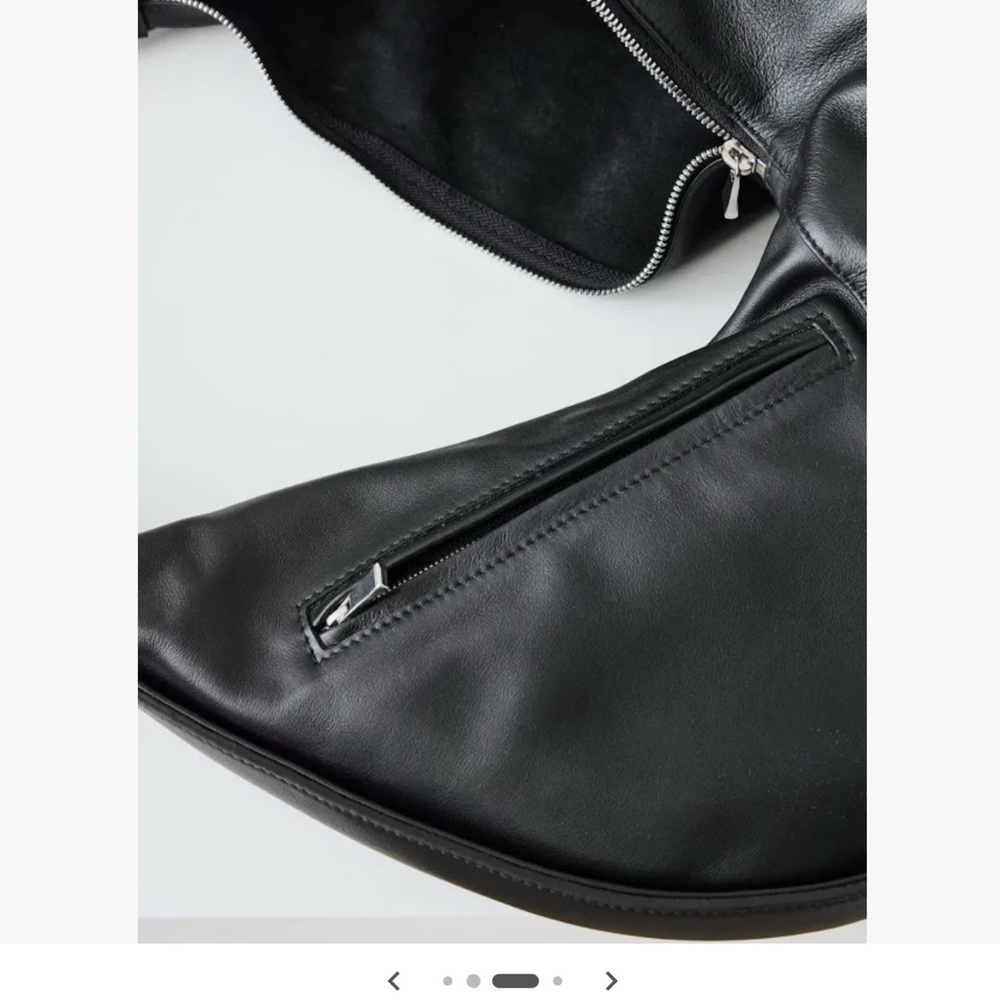 Elegant Black Leather Hobo Bag - Picture 6 of 12